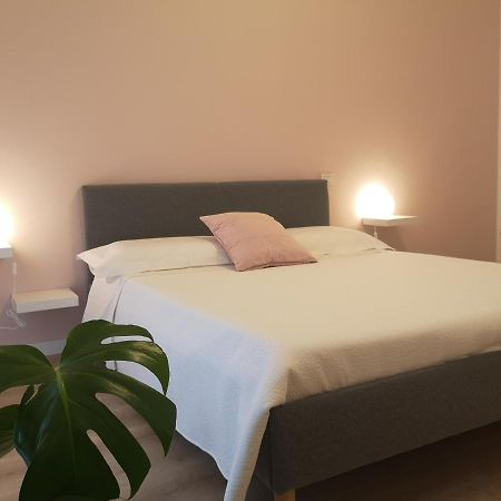 So Fine Petruzzelli Flat Apartment Bari Exterior photo